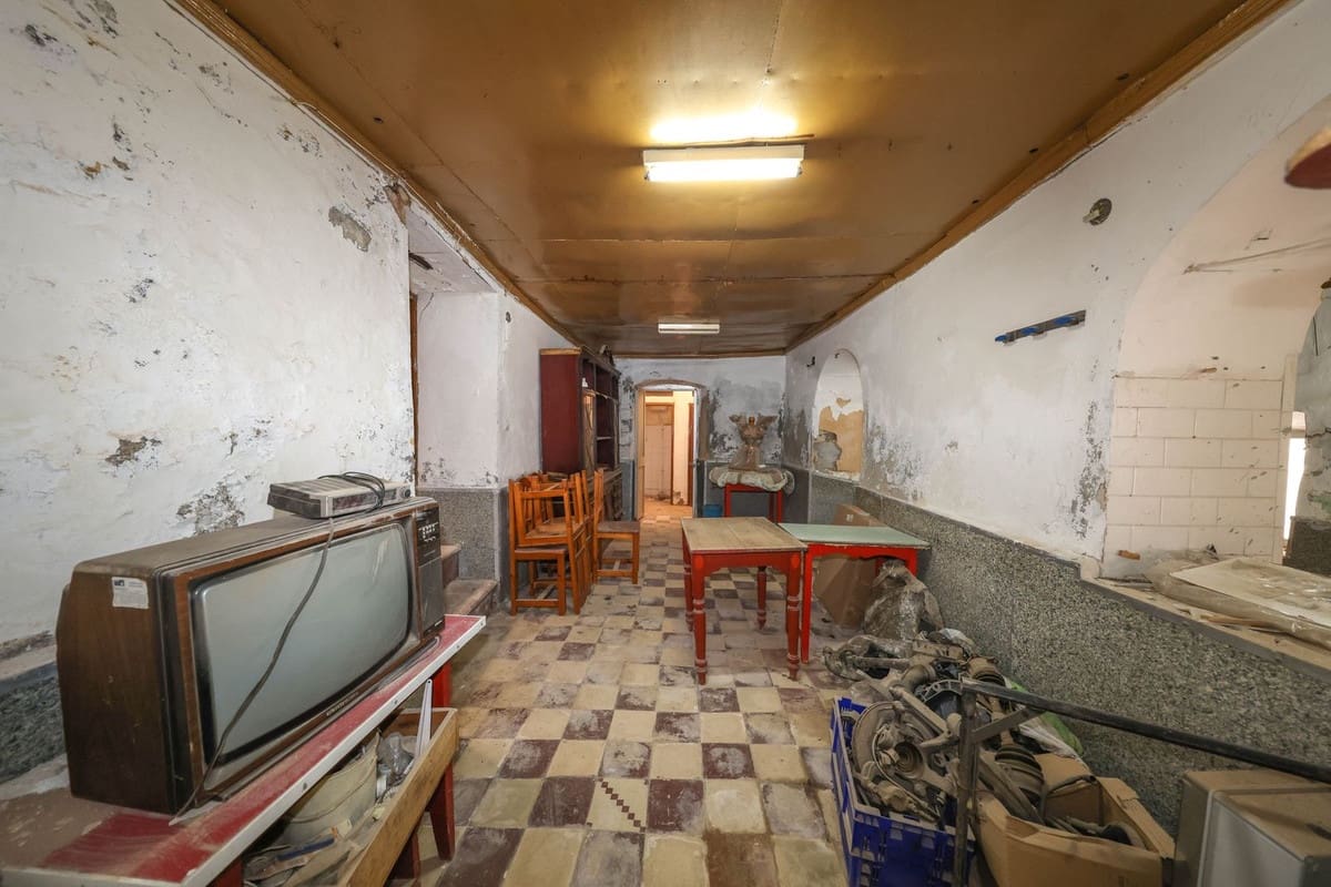 4 Zimmer Haus zu verkaufen in Casarabonela - 77.000 € (Ref: 9891232)