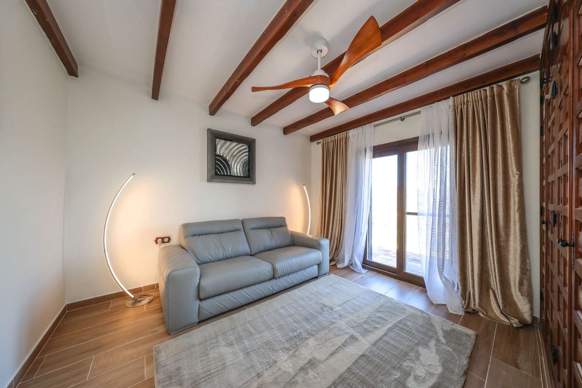 4 bedroom Villa for sale in Guaro with pool garage - € 2,075,000 (Ref: 9905091)