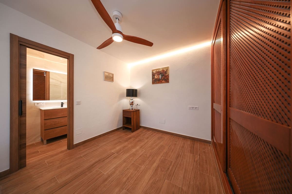 4 bedroom Villa for sale in Guaro with pool garage - € 2,075,000 (Ref: 9905091)