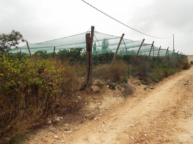Grunde uden byggetilladelser til salg i Monforte del Cid - € 76.000 (Ref: 10006149)