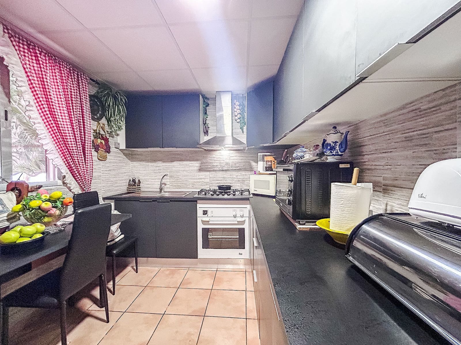9 bedroom Semi-detached Villa for sale in Sax with garage - € 220,000 (Ref: 10006166)