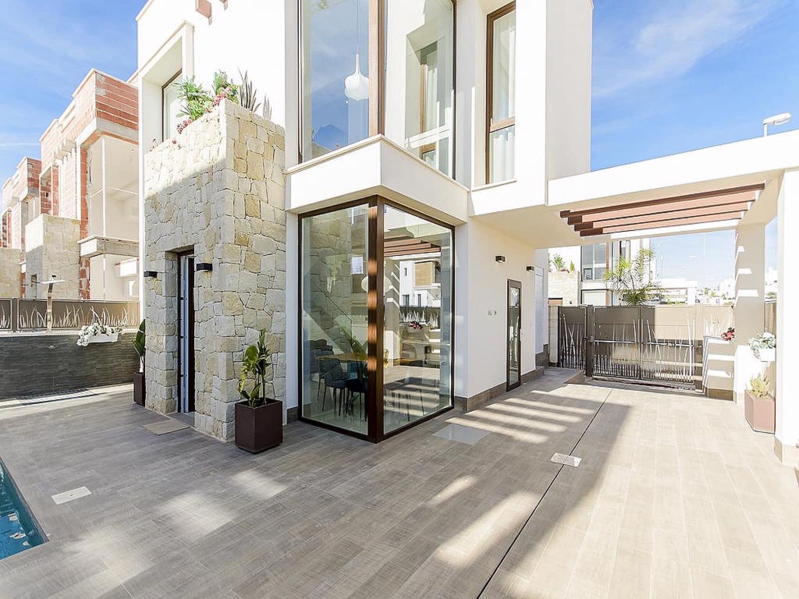 3 soverom Villa til salgs i Los Montesinos med svømmebasseng - € 485 000 (Ref: 10008252)