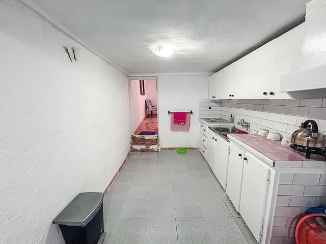 4 quarto Casa em Banda para venda em Onil - 90 000 € (Ref: 10008269)
