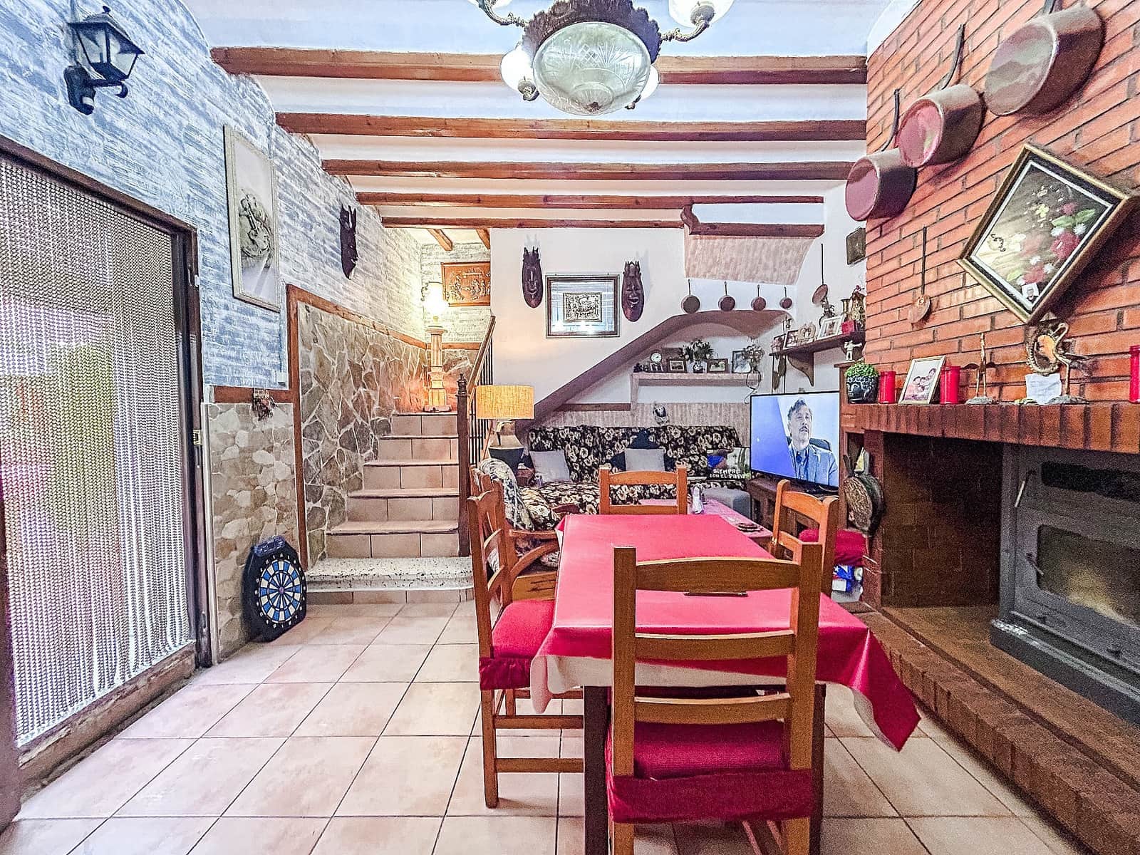 9 camera da letto Villetta Bifamiliare in vendita in Sax con garage - 220.000 € (Rif: 10008272)