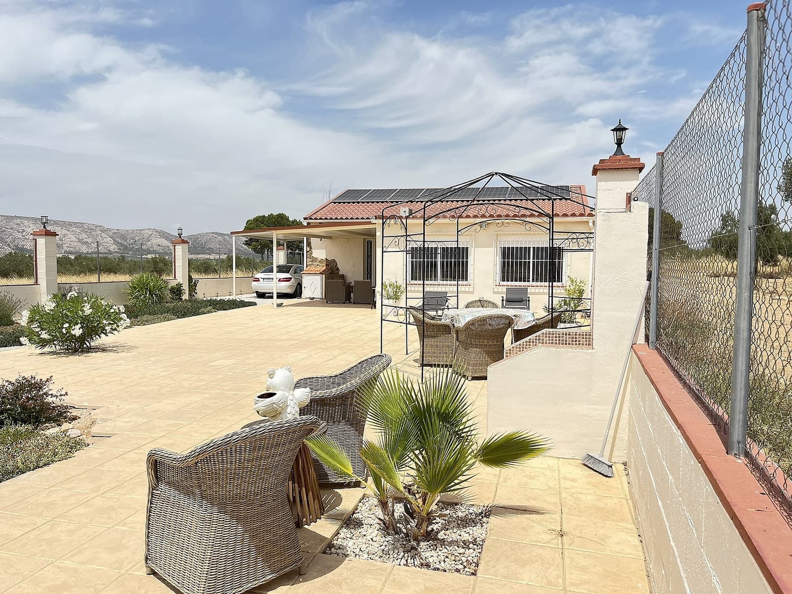 3 bedroom Finca/Country House for sale in Villena with garage - € 229,000 (Ref: 10008275)