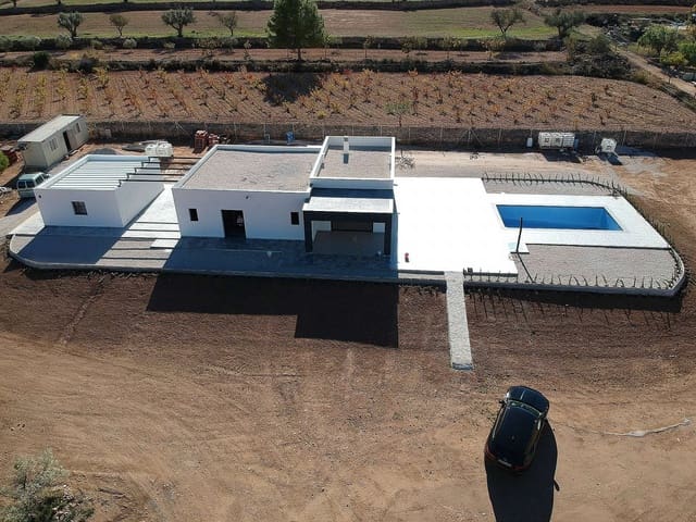 3 camera da letto Villa in vendita in Pinoso con piscina garage - 385.000 € (Rif: 10020103)