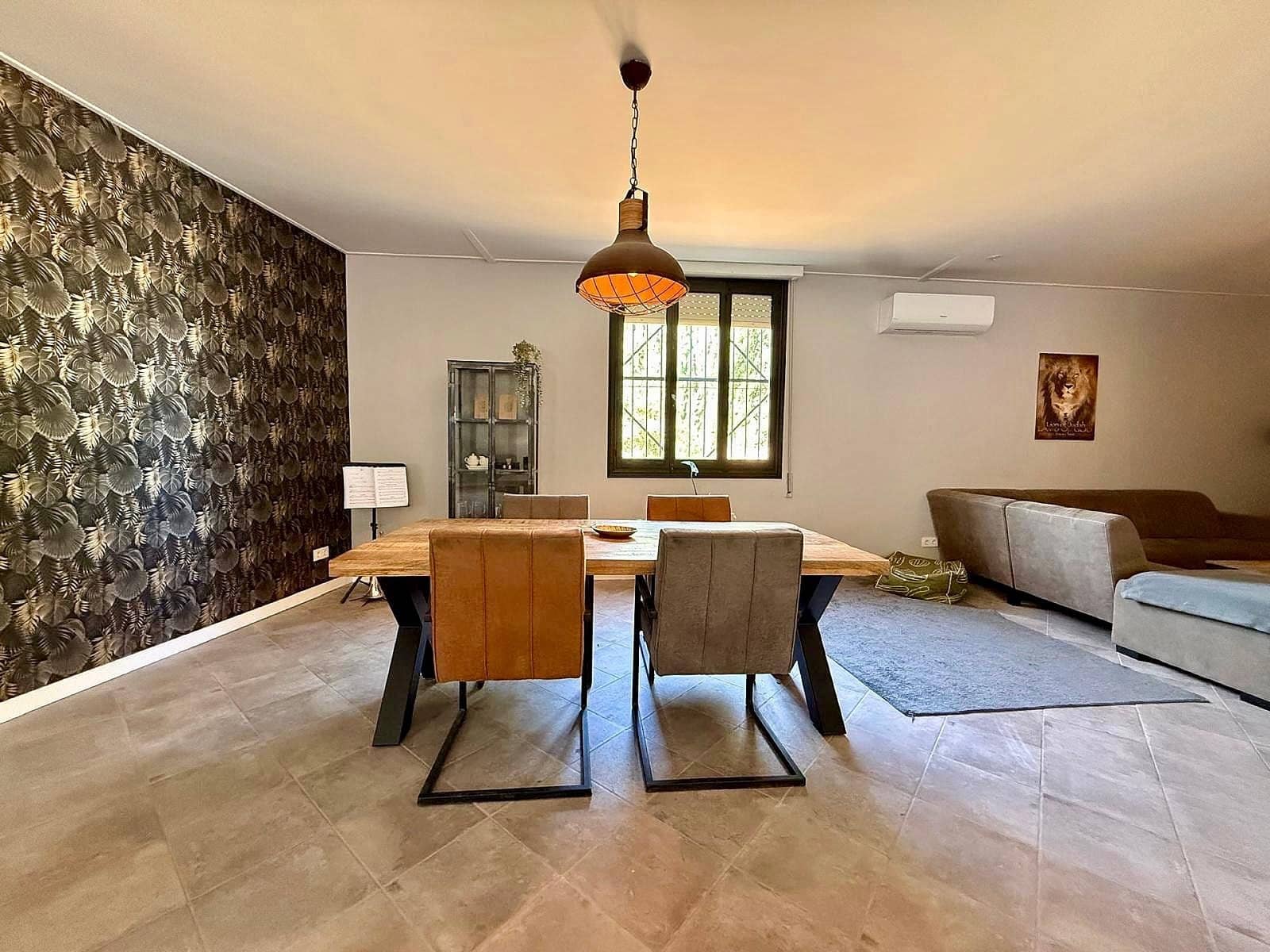 5 sypialnia Willa na sprzedaż w Encebras z garażem - 245 000 € (Ref: 10023531)