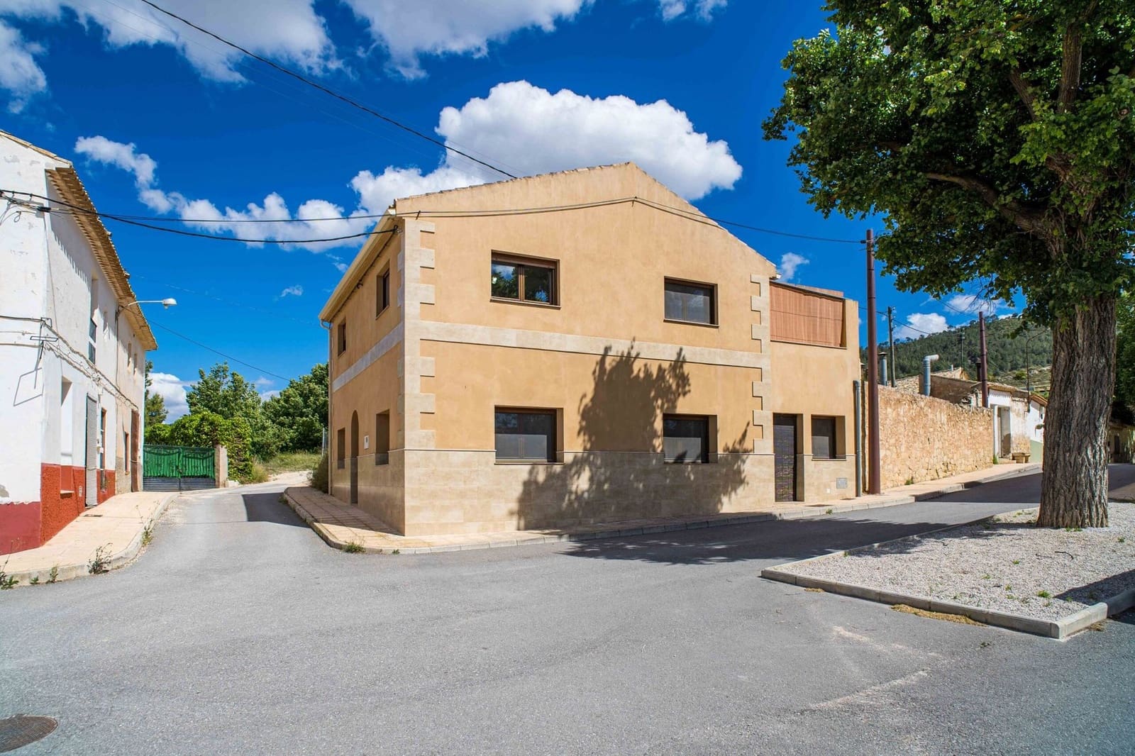 4 quarto Casa em Banda para venda em Pinoso - 250 000 € (Ref: 10025064)