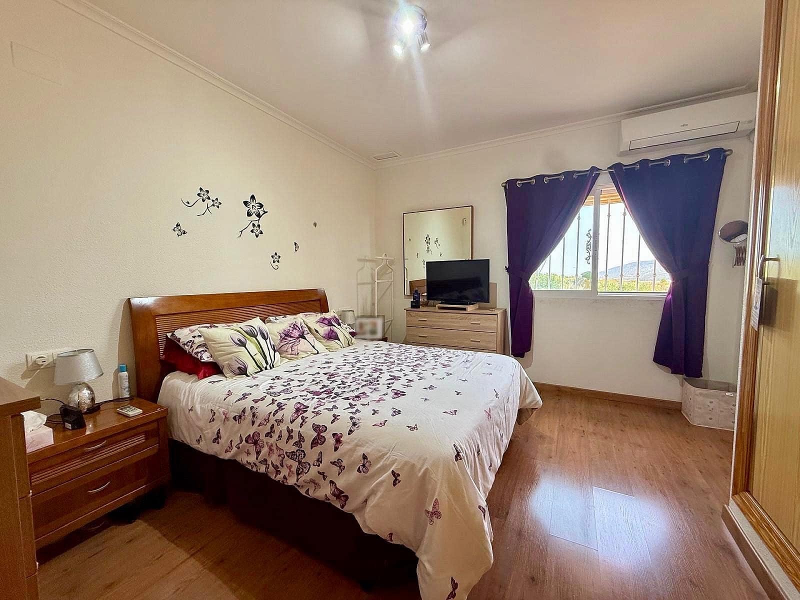 3 slaapkamer Villa te koop in Pinoso met zwembad garage - € 299.995 (Ref: 10026698)