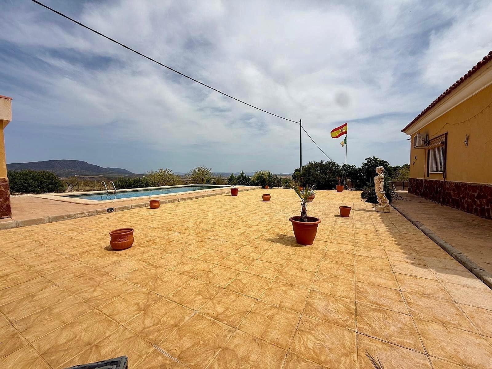3 slaapkamer Villa te koop in Pinoso met zwembad garage - € 299.995 (Ref: 10026698)