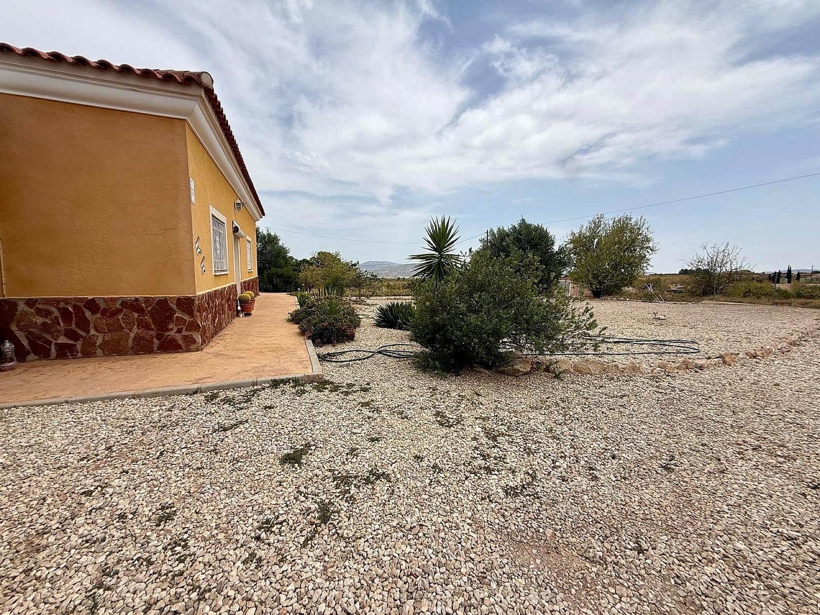 3 slaapkamer Villa te koop in Pinoso met zwembad garage - € 299.995 (Ref: 10026698)
