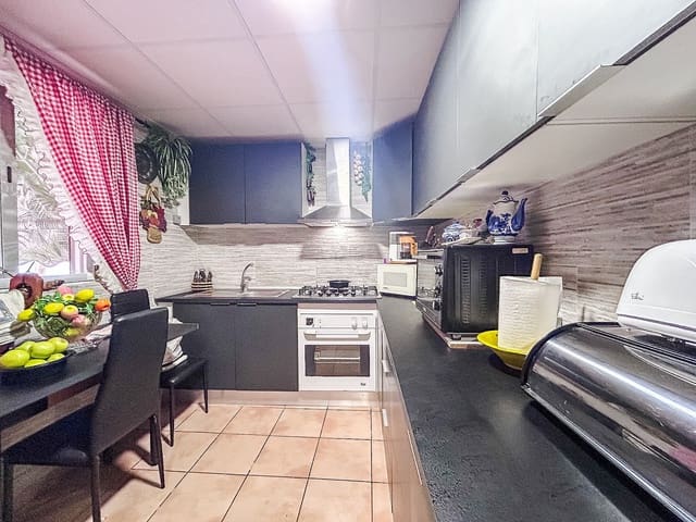 9 chambre Villa/Maison Semi-Mitoyenne à vendre à Sax avec garage - 220 000 € (Ref: 10029074)