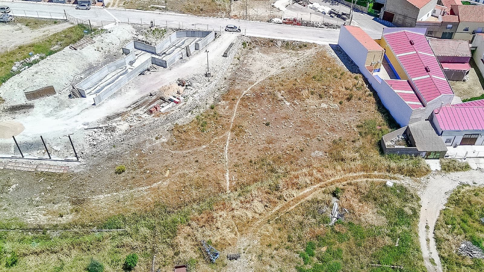 Rakentamaton maa myytävänä paikassa Lezuza - 175 000 € (Ref: 10029076)