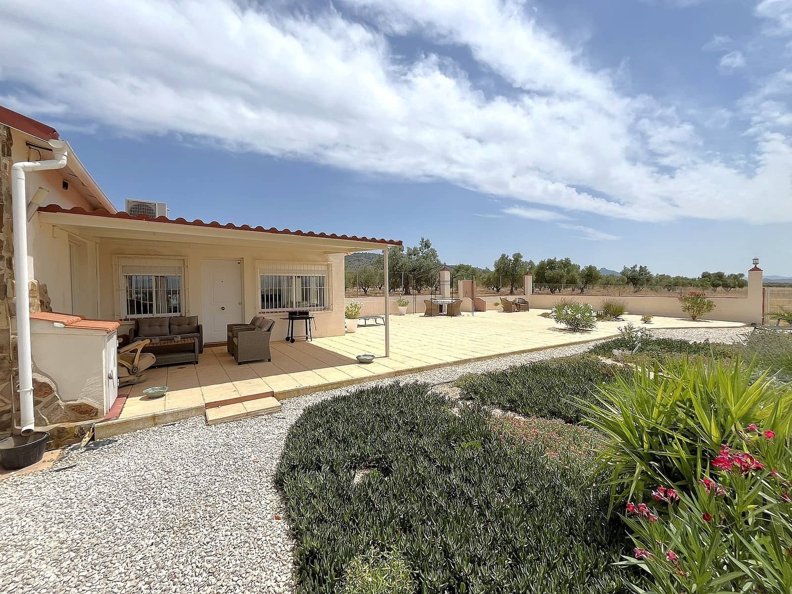 3 sovrum Finca/Hus på landet till salu i Villena med garage - 229 000 € (Ref: 10029985)