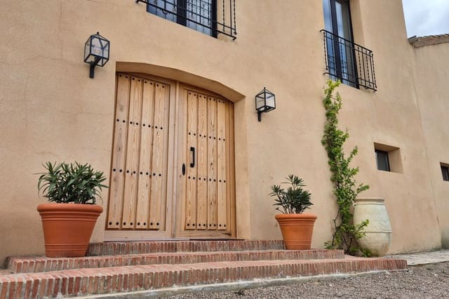 5 camera da letto Commerciale in vendita in Almansa con piscina garage - 749.000 € (Rif: 10031418)
