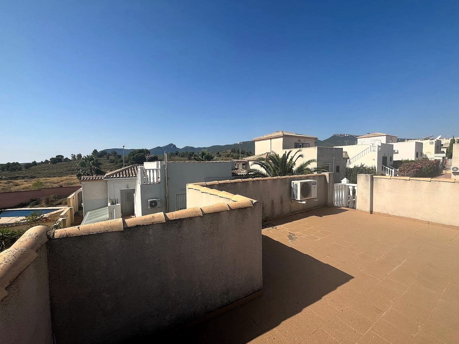 3 Zimmer Villa zu verkaufen in Castalla mit Pool Garage - 280.000 € (Ref: 10031419)
