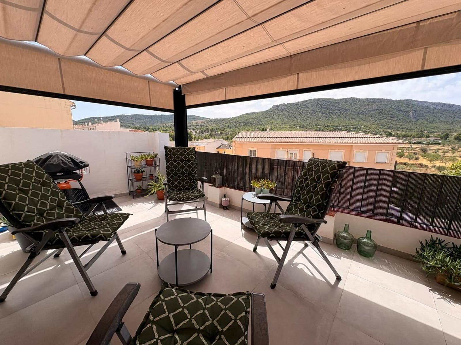 4 Zimmer Apartment zu verkaufen in Biar mit Garage - 279.000 € (Ref: 10034853)