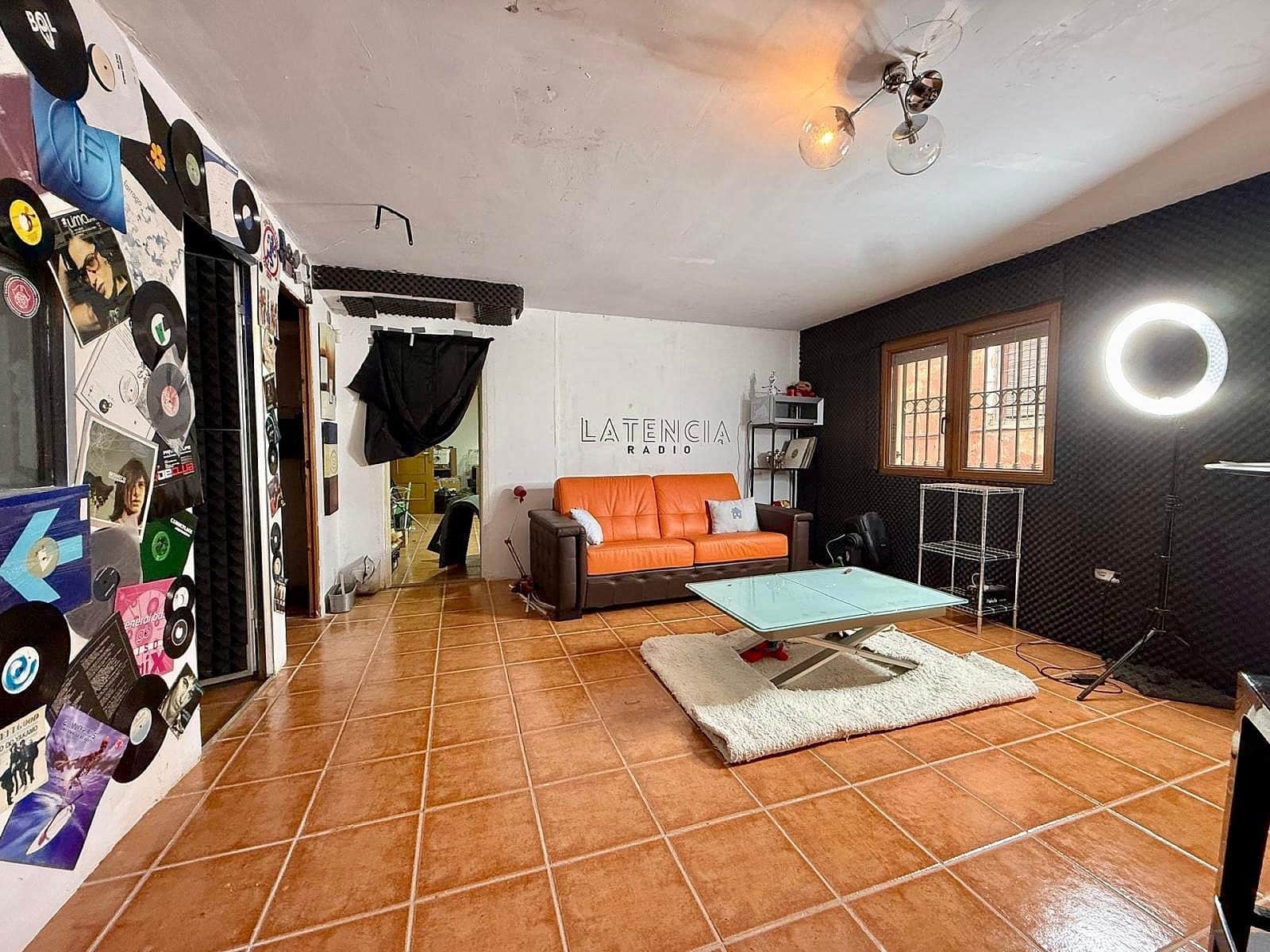 3 bedroom Townhouse for sale in Pinoso with garage - € 339,995 (Ref: 10036317)