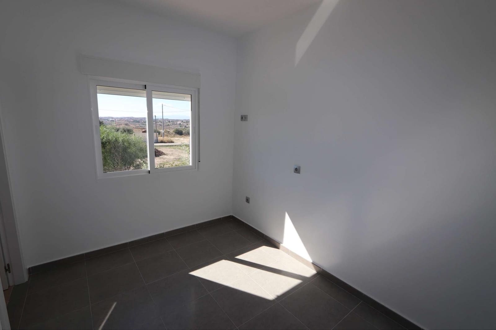 11 slaapkamer Commercieel te koop in Fortuna met zwembad garage - € 360.000 (Ref: 10037806)