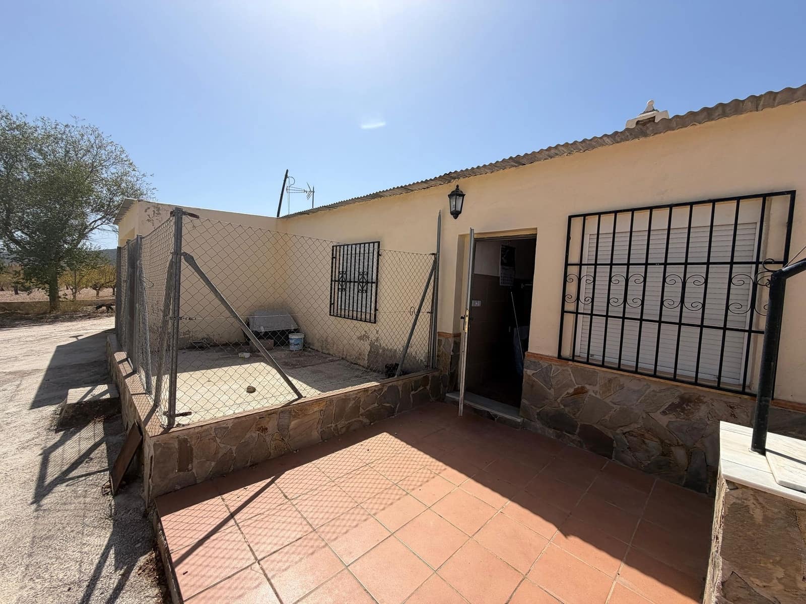 4 bedroom Finca/Country House for sale in Pinoso with pool garage - € 184,900 (Ref: 10046784)