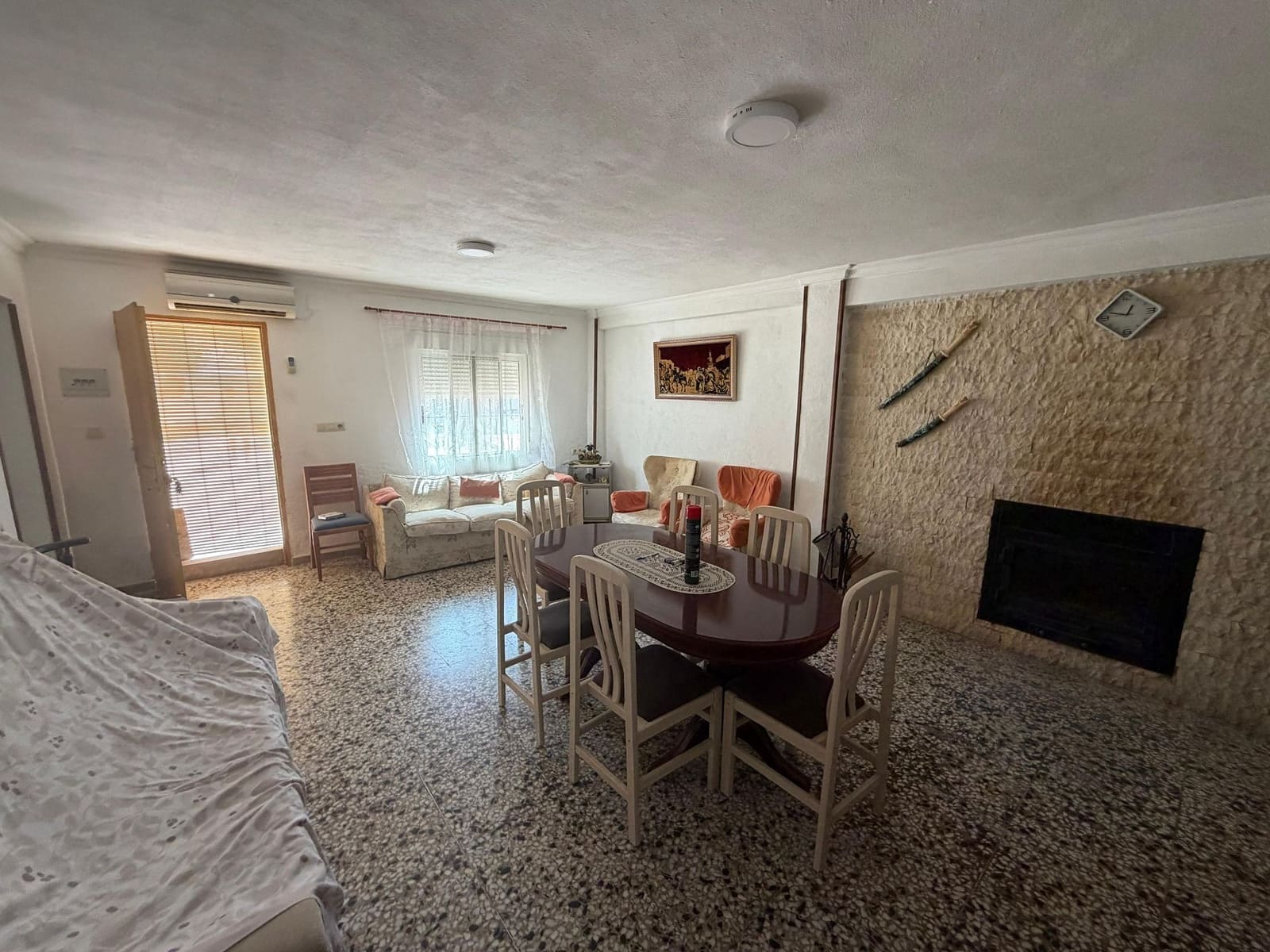 4 bedroom Finca/Country House for sale in Pinoso with pool garage - € 184,900 (Ref: 10046784)