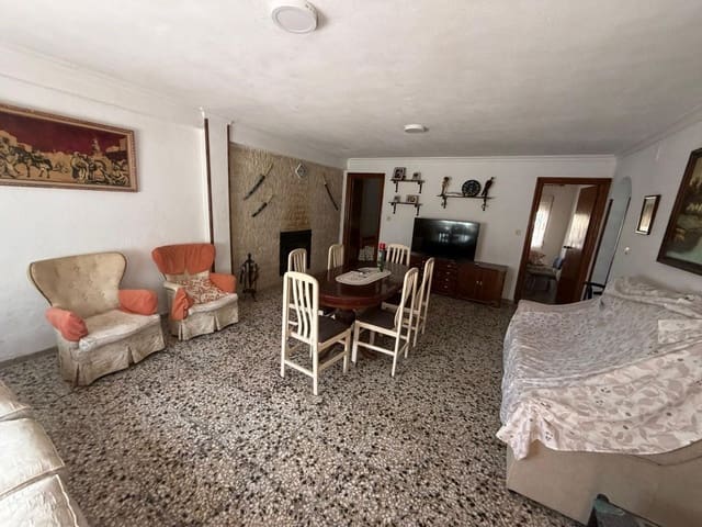 4 bedroom Finca/Country House for sale in Pinoso with pool garage - € 184,900 (Ref: 10046784)