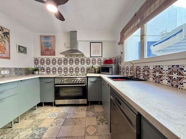 4 quarto Casa em Banda para venda em Pinoso com piscina - 339 995 € (Ref: 10048684)
