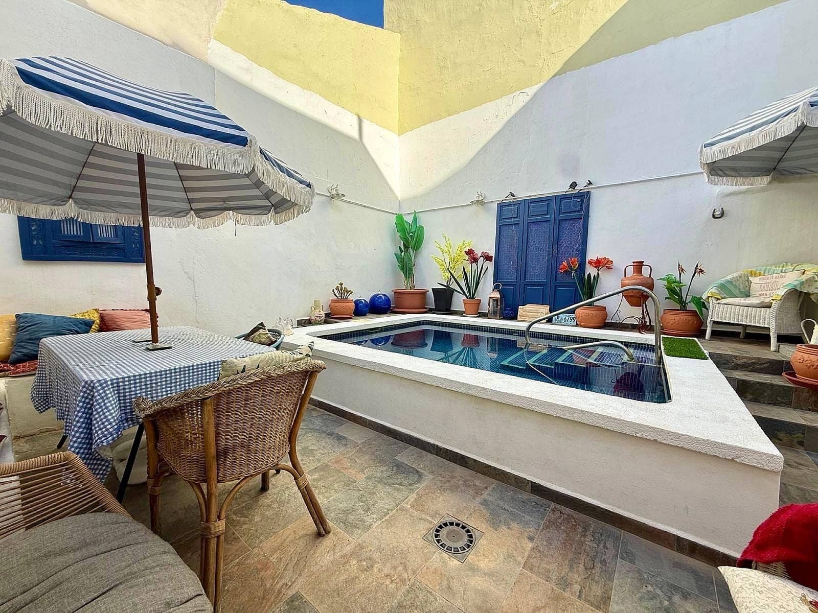 4 quarto Casa em Banda para venda em Pinoso com piscina - 339 995 € (Ref: 10048684)