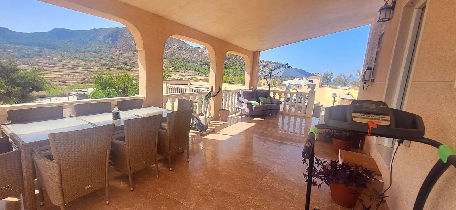 3 sovrum Villa till salu i La Romana med pool garage - 289 999 € (Ref: 10049900)