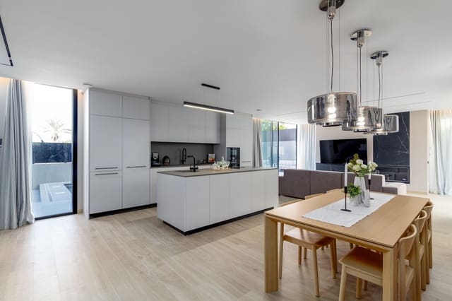 5 makuuhuone Huvila myytävänä paikassa Albir, Alfaz del Pi / L'Alfàs del Pi mukana uima-altaan - 2 250 000 € (Ref: 10059067)