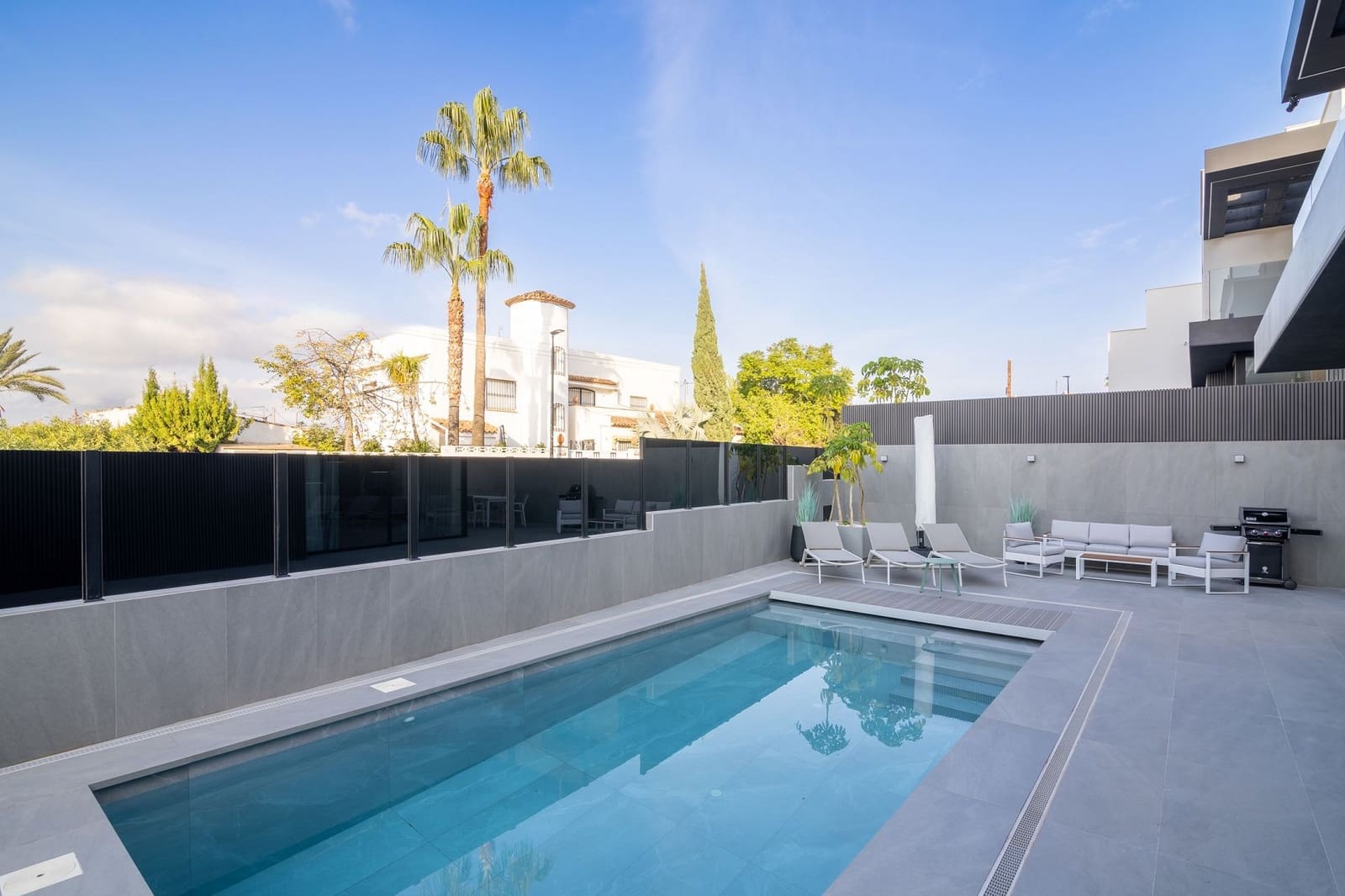 5 makuuhuone Huvila myytävänä paikassa Alfaz del Pi / L'Alfas del Pi mukana uima-altaan - 2 250 000 € (Ref: 10059067)