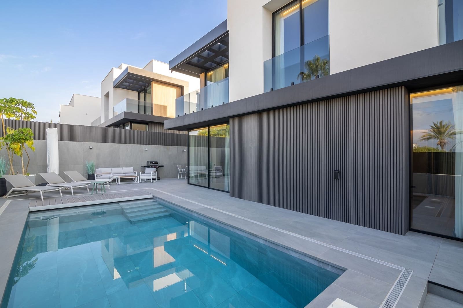 5 makuuhuone Huvila myytävänä paikassa Alfaz del Pi / L'Alfas del Pi mukana uima-altaan - 2 250 000 € (Ref: 10059067)