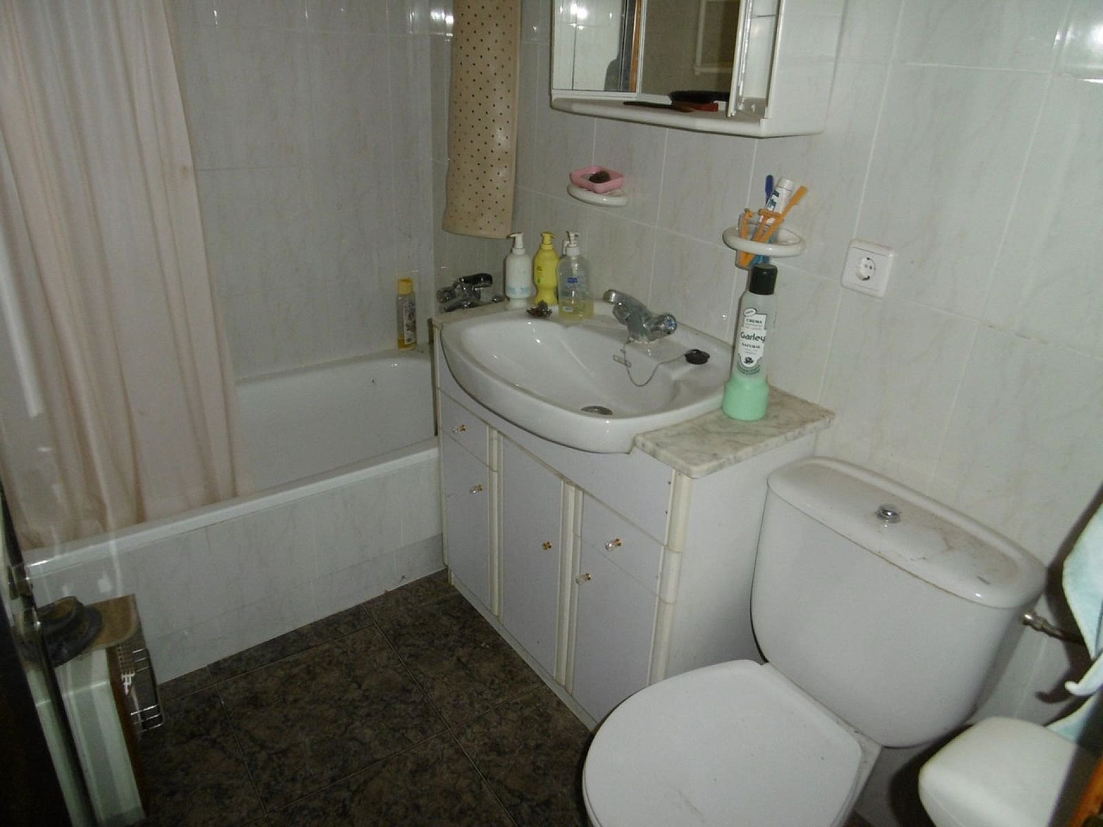 3 slaapkamer Finca/Landhuis te koop in Yecla met garage - € 46.000 (Ref: 10061216)
