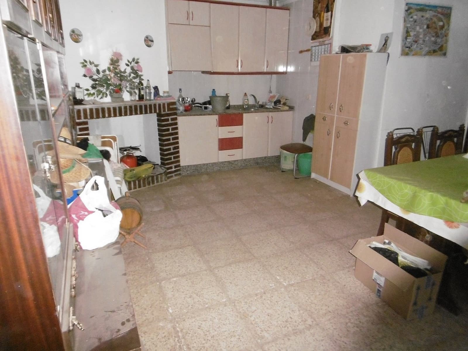 3 slaapkamer Finca/Landhuis te koop in Yecla met garage - € 46.000 (Ref: 10061216)