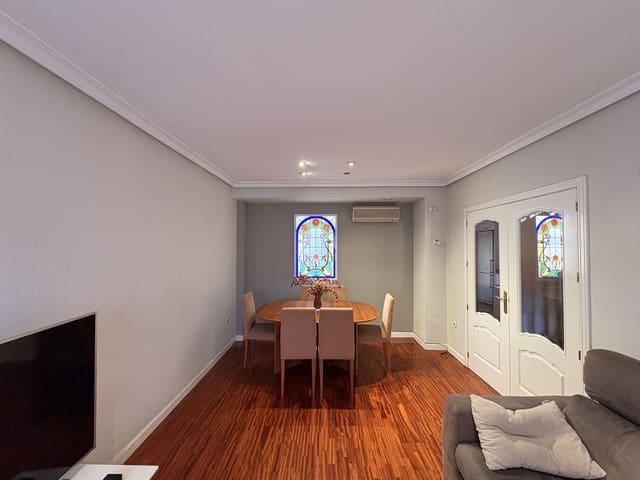 4 slaapkamer Halfvrijstaande villa te koop in Petrel / Petrer met garage - € 259.995 (Ref: 10077567)