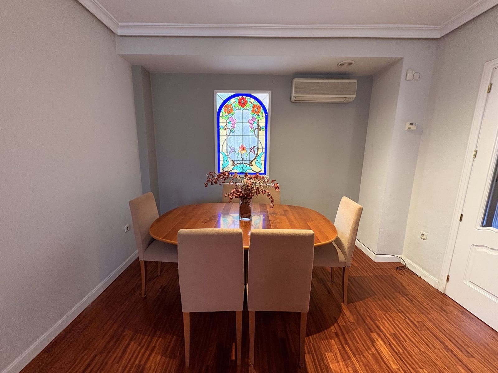 4 slaapkamer Halfvrijstaande villa te koop in Petrel / Petrer met garage - € 259.995 (Ref: 10077567)