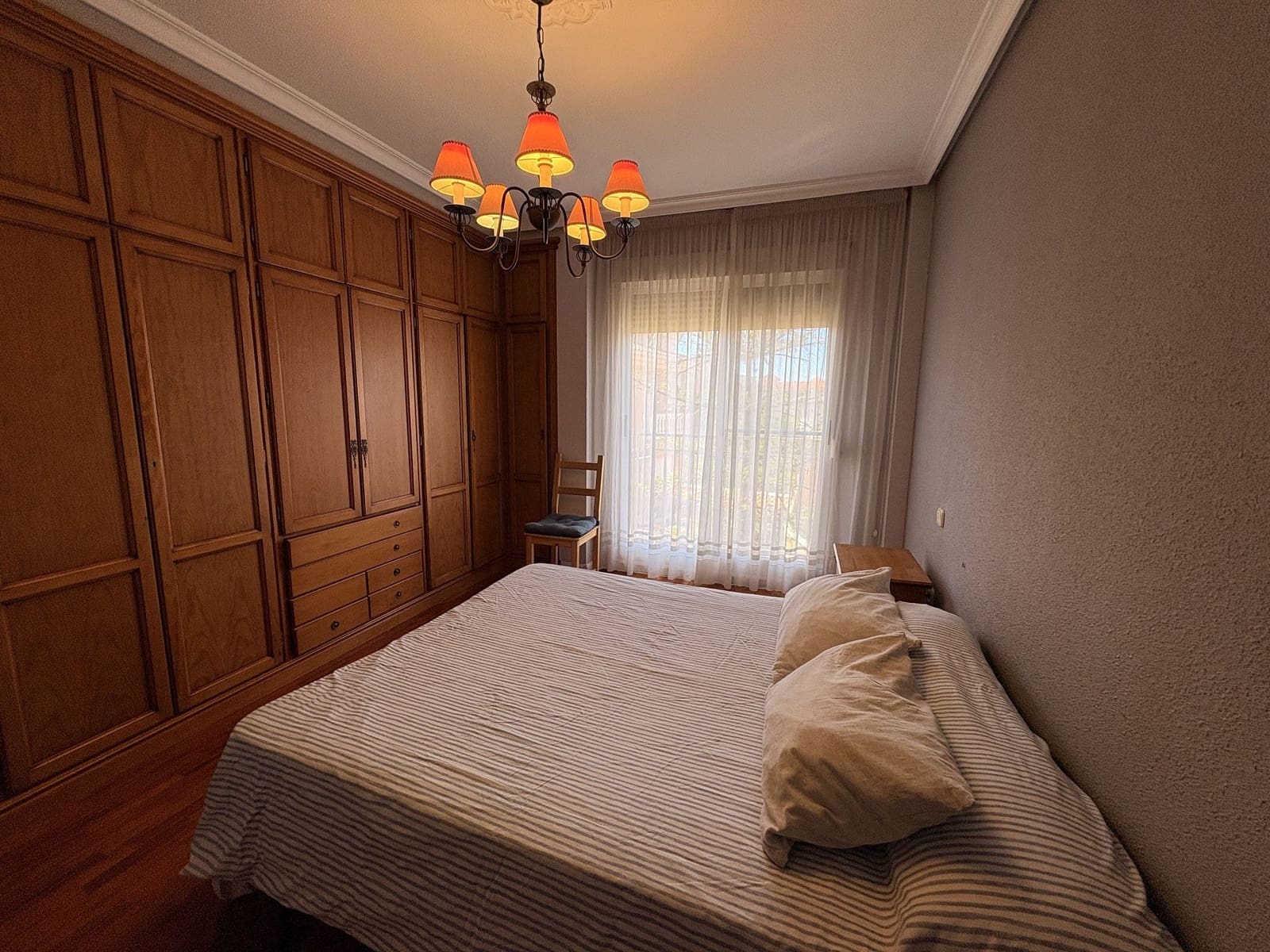 4 slaapkamer Halfvrijstaande villa te koop in Petrel / Petrer met garage - € 259.995 (Ref: 10077567)