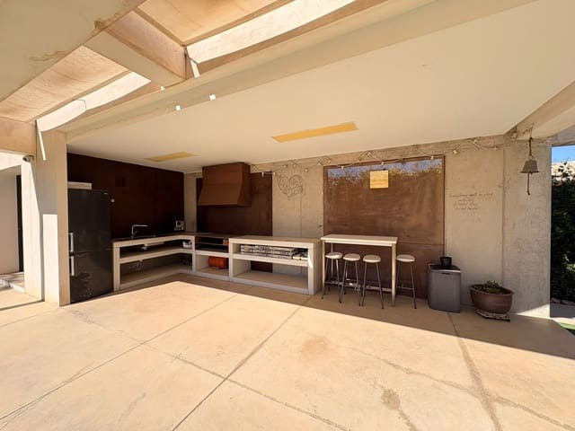 4 Zimmer Villa zu verkaufen in Petrel / Petrer mit Pool - 799.995 € (Ref: 10085443)