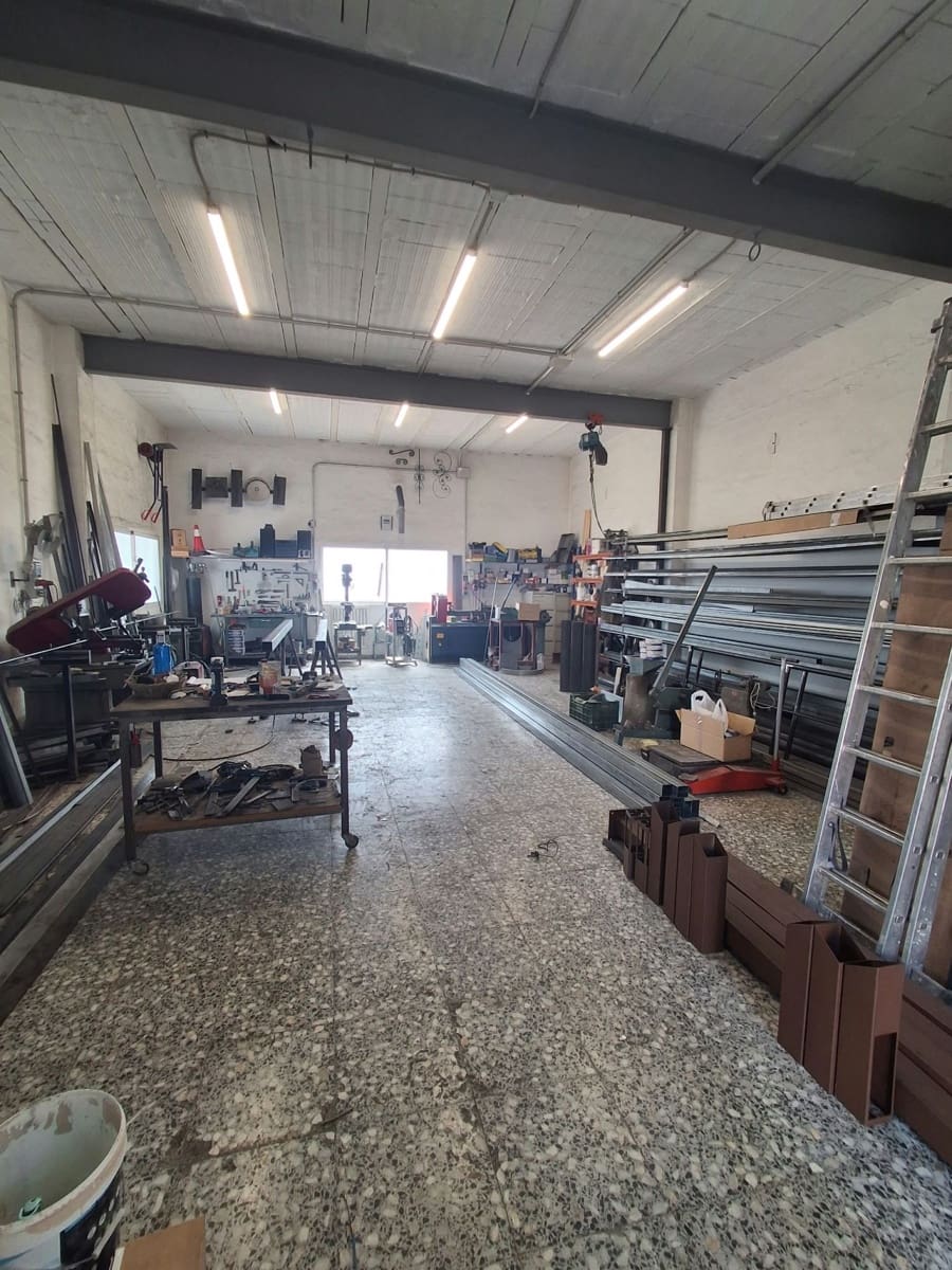 7 quarto Moradia para venda em Sax com piscina garagem - 599 000 € (Ref: 10123371)