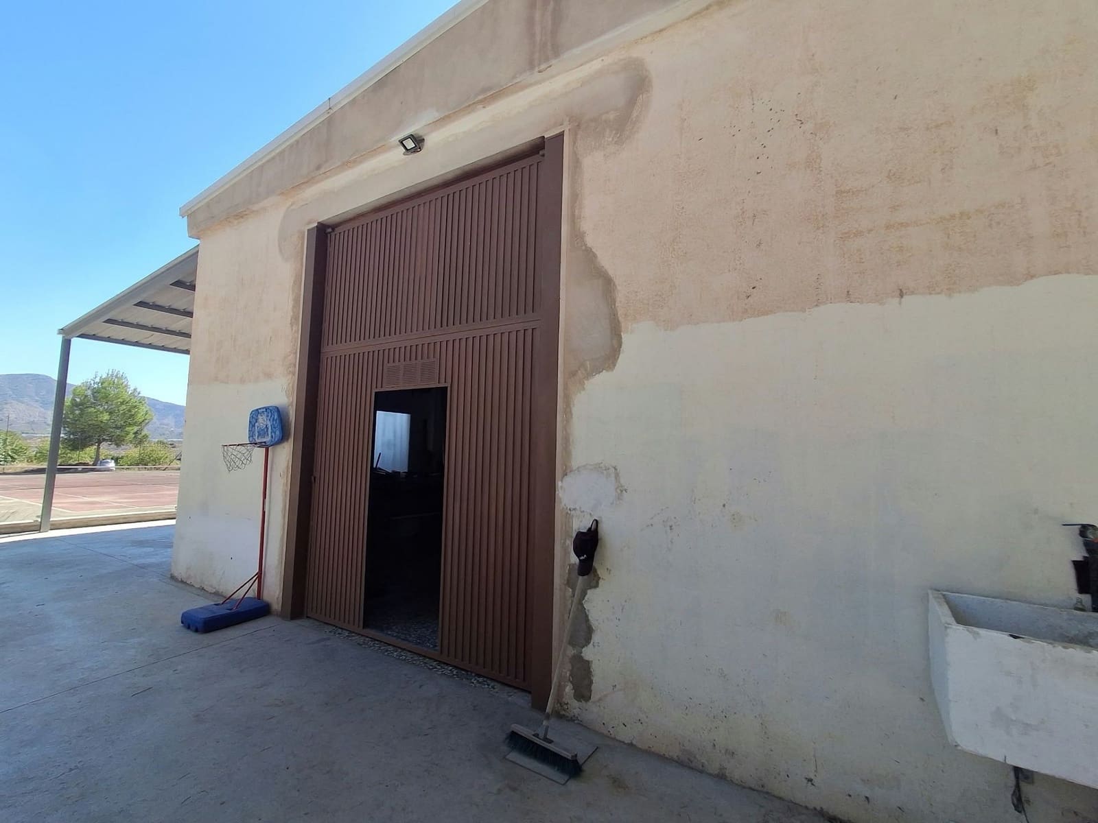 7 quarto Moradia para venda em Sax com piscina garagem - 599 000 € (Ref: 10123371)