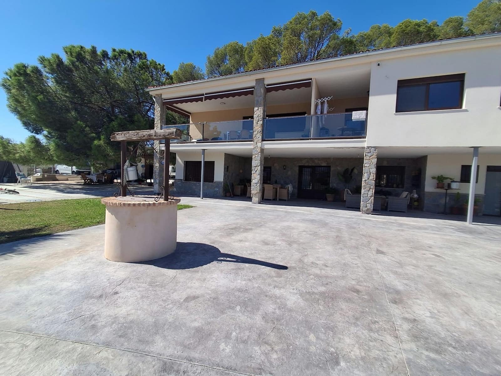 7 quarto Moradia para venda em Sax com piscina garagem - 599 000 € (Ref: 10123371)