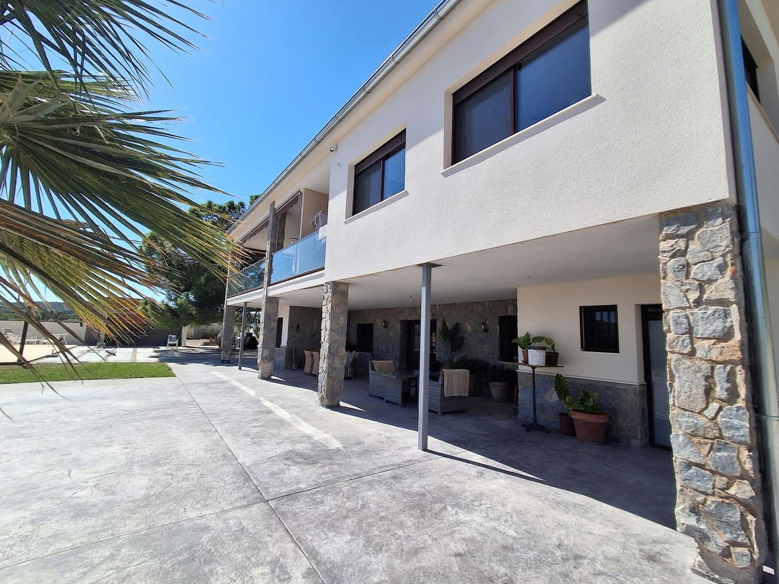 7 quarto Moradia para venda em Sax com piscina garagem - 599 000 € (Ref: 10123371)