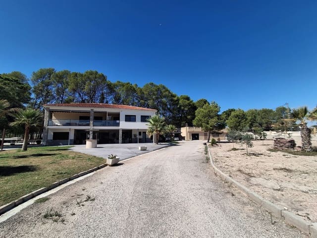 7 quarto Moradia para venda em Sax com piscina garagem - 599 000 € (Ref: 10123371)