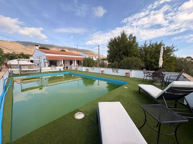 3 chambre Villa/Maison à vendre à Caudete avec piscine garage - 260 000 € (Ref: 10131116)