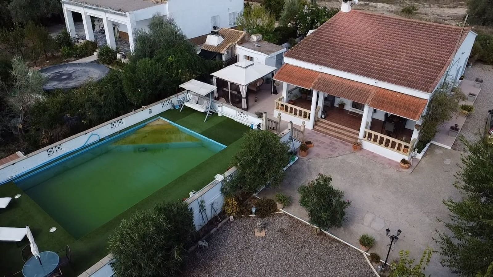 3 chambre Villa/Maison à vendre à Caudete avec piscine garage - 260 000 € (Ref: 10131116)