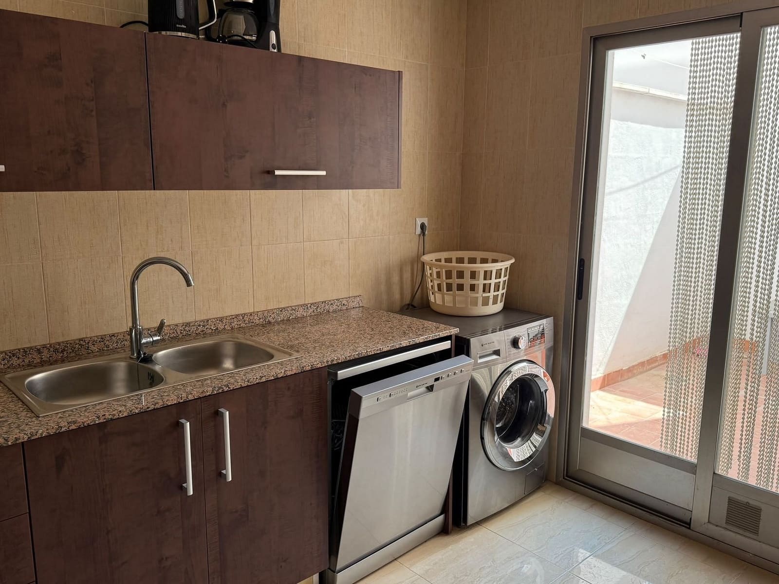 3 soveværelse Lejlighed til salg i Pinoso med garage - € 198.000 (Ref: 10160889)