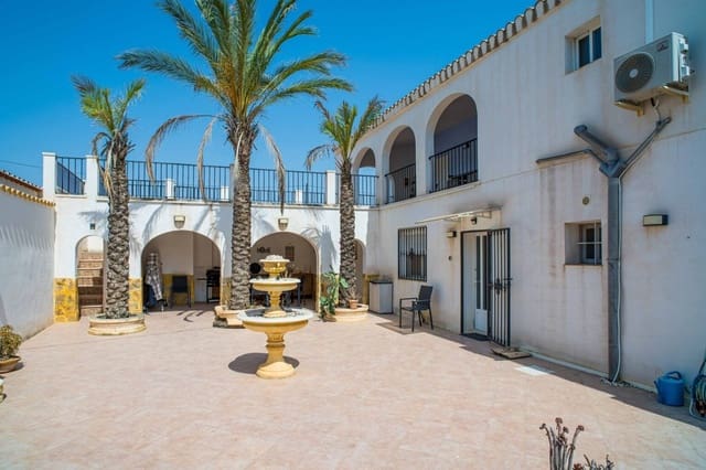 5 soveværelse Finca/Landehus til salg i Pinoso med garage - € 578.000 (Ref: 10166021)
