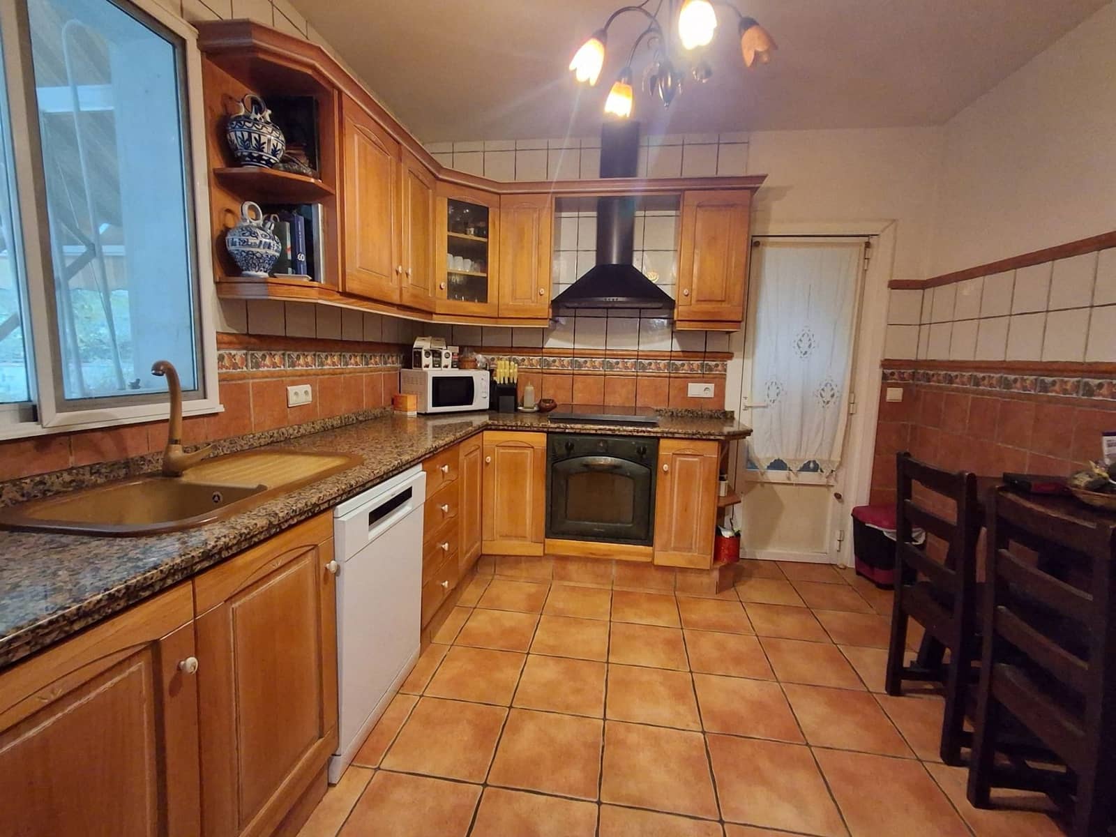 3 soverom Villa til salgs i Monovar / Monover med garasje - € 215 000 (Ref: 10168111)