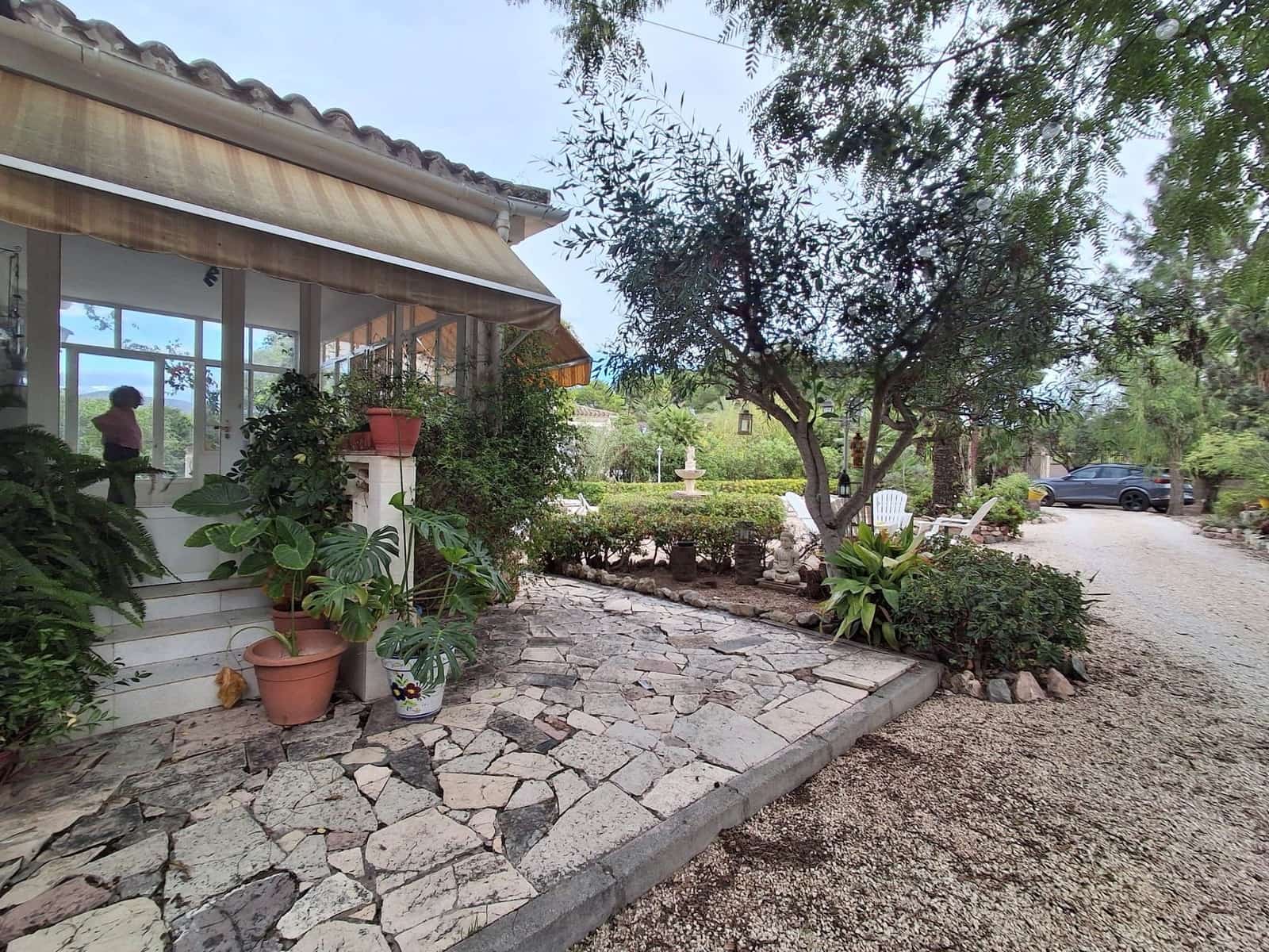 3 soverom Villa til salgs i Monovar / Monover med garasje - € 215 000 (Ref: 10168111)