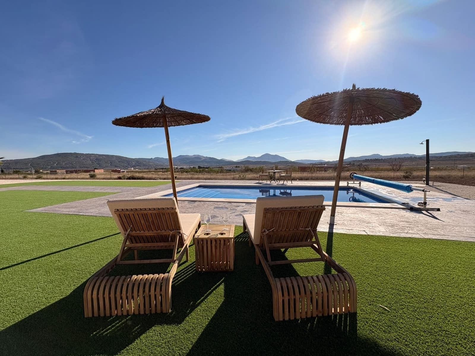 Chalet de 2 habitaciones en Pinoso en venta con piscina - 389.995 € (Ref: 10172252)